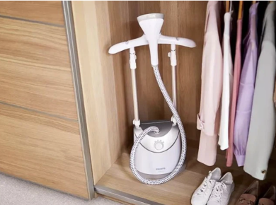 Bàn ủi hơi nước: Đứng hay Cầm Tay - Lựa Chọn Phù Hợp Cho Gia Đình